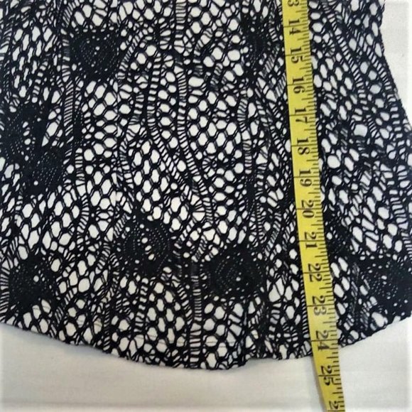 Black Lace Overlay Tank Top (xsm) - Picture 7 of 10